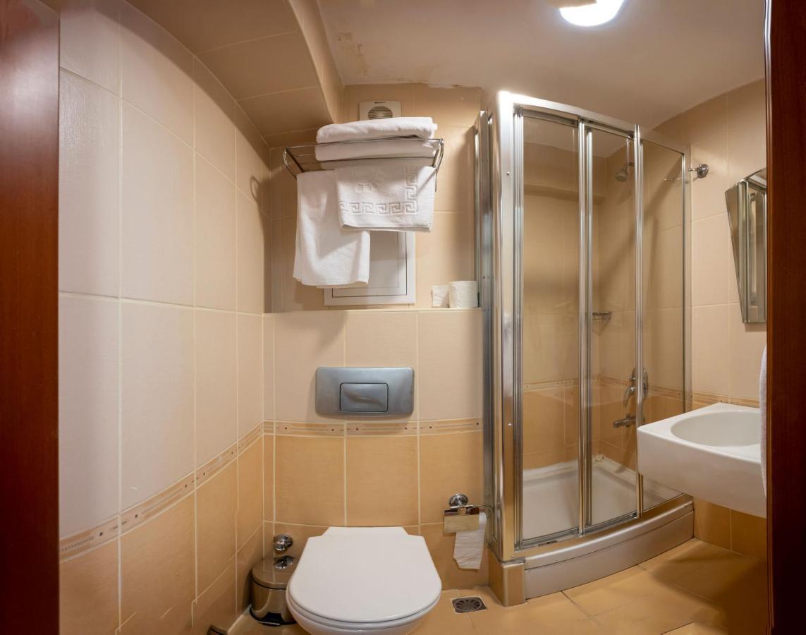 Hotel Erdal Istanbul Bagian luar foto