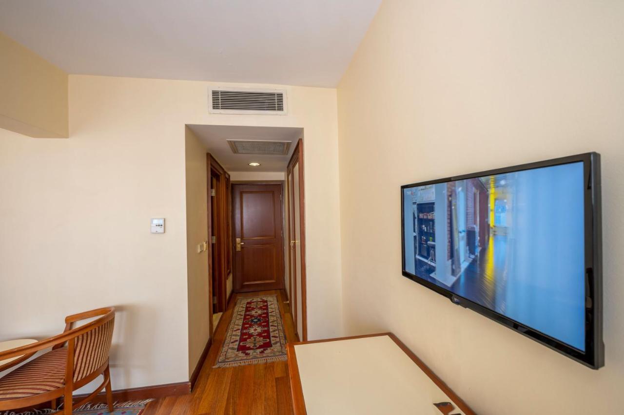 Hotel Erdal Istanbul Bagian luar foto